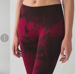 NWOT Lululemon cropped work out pants